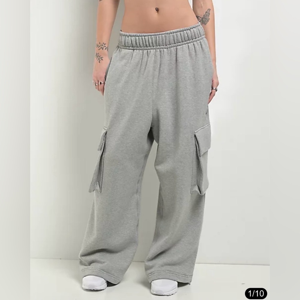 Nike Women's Low-Rise Oversized French Terry Open-Hem Pants